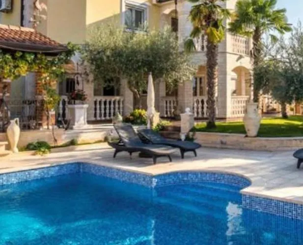 Διαμέρισμα Barbara *